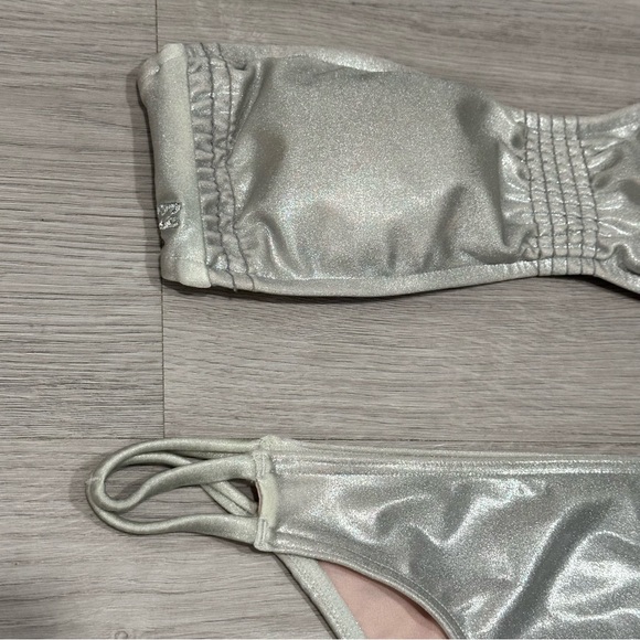 Billabong Metallic Silver Bikini - Picture 4 of 7